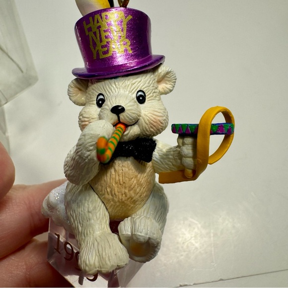 Carlton Cards Ice Pals Dated 1999 2000 Heirloom Collection Christmas Ornament. - Picture 11 of 14